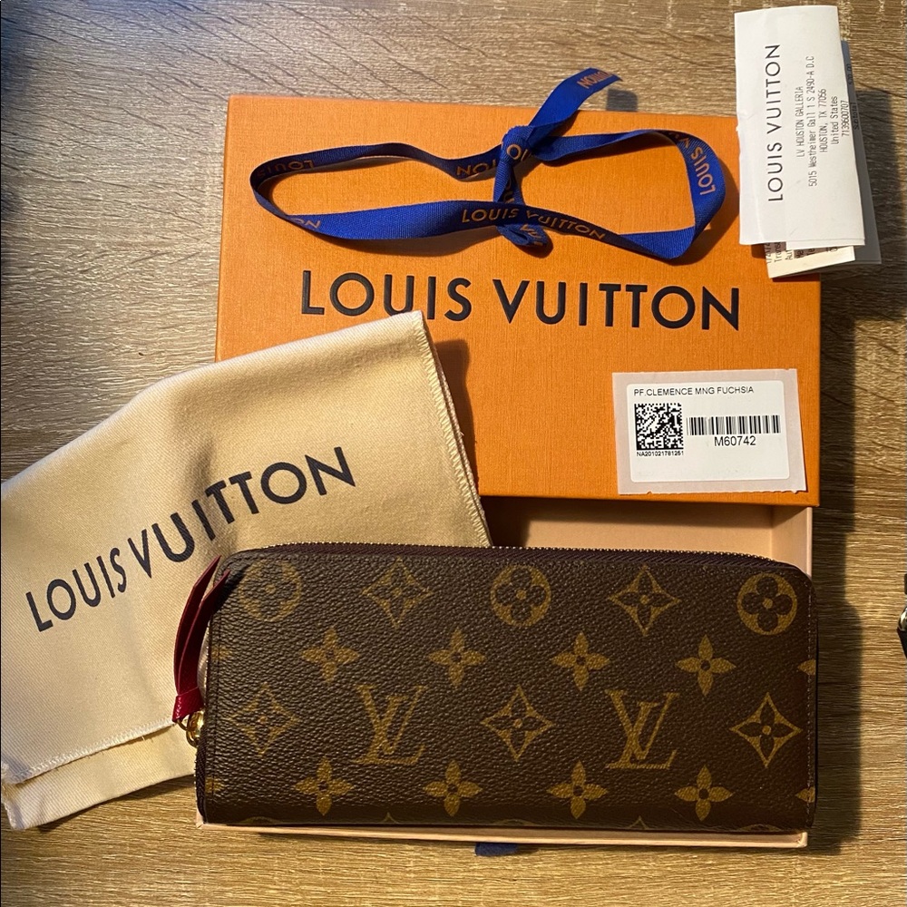 Authentic Louis Vuitton Clemence wallet New